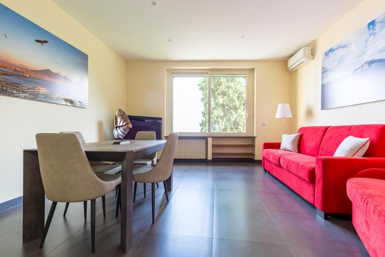 Villa Dolcevita With Parking By Napoliapartments المظهر الخارجي الصورة