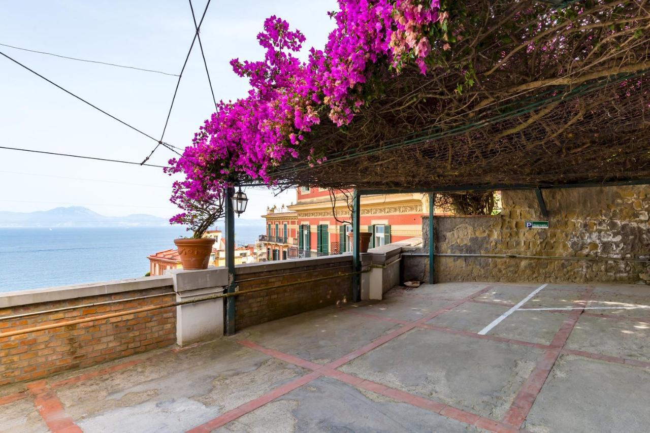 Villa Dolcevita With Parking By Napoliapartments المظهر الخارجي الصورة