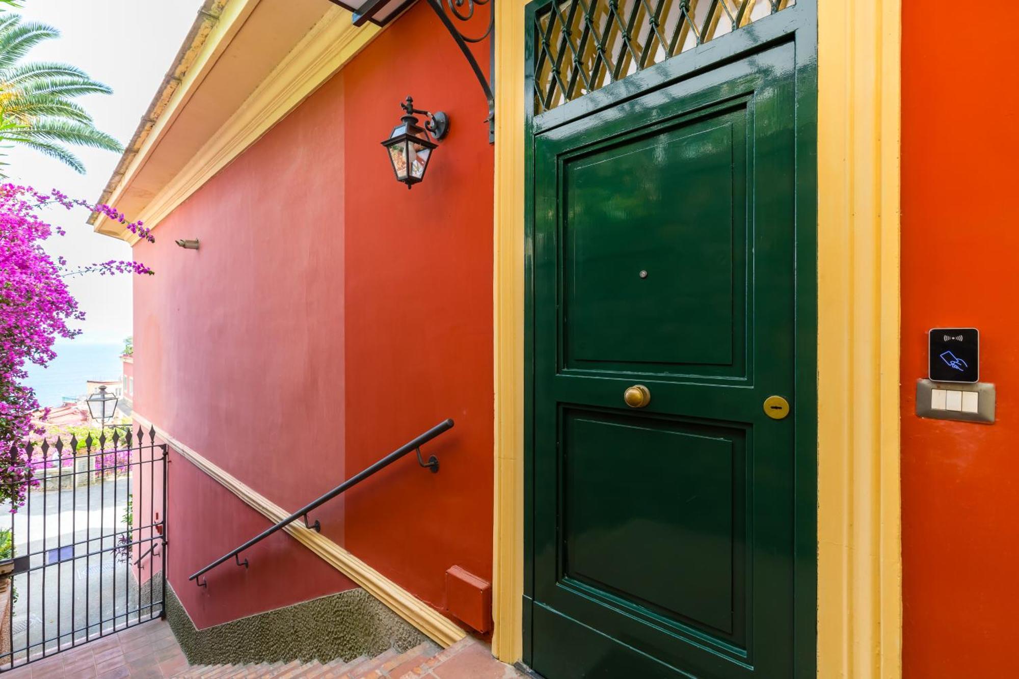 Villa Dolcevita With Parking By Napoliapartments المظهر الخارجي الصورة